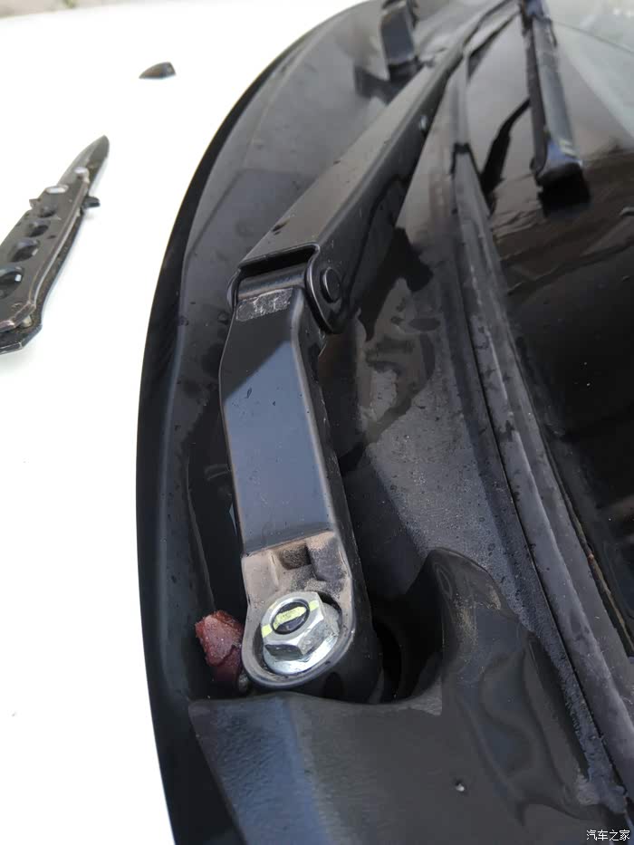 雨刮器为什么要刮花?