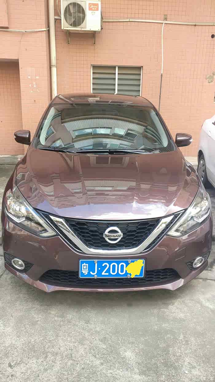 新轩逸颜色,白色和摩卡棕怎么选?