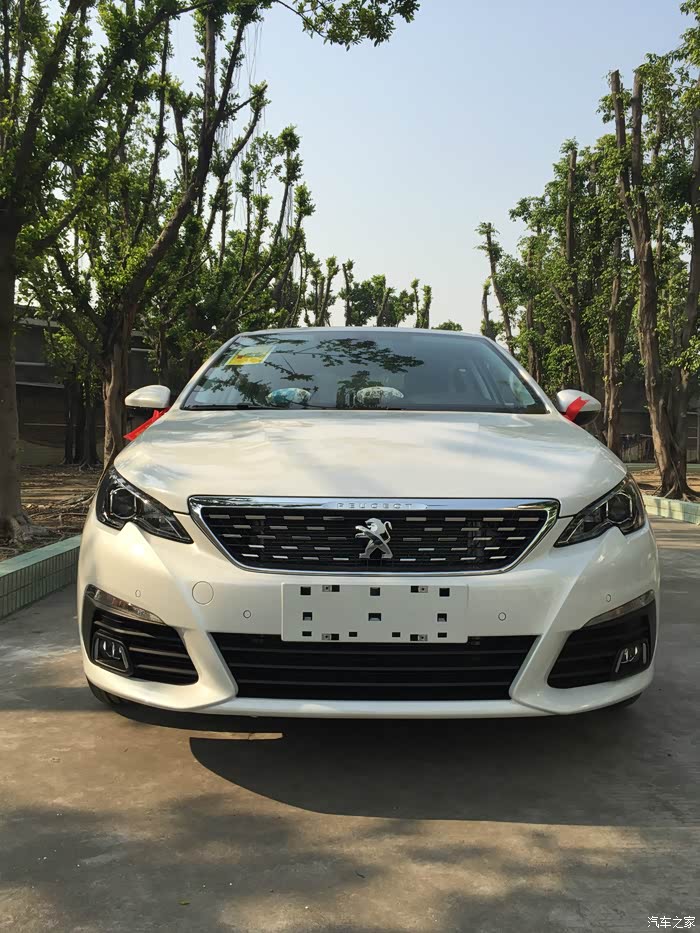 "无意邂逅,缘定辛巴"16款标致新308 1.6t珍珠白提车作业