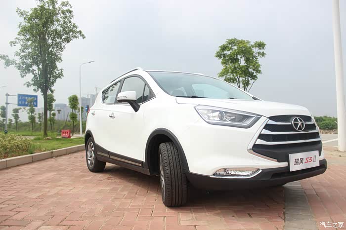 端午假期静态体验二代瑞风s3