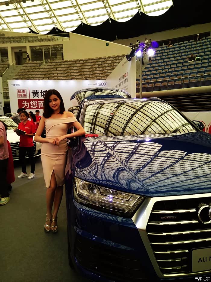 51广州体育馆国际会议中心车展