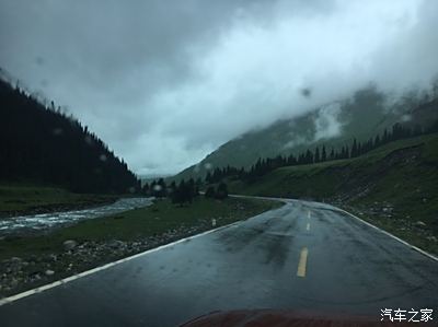 6月2日,雨天穿越G217国道,那拉提-独山子。