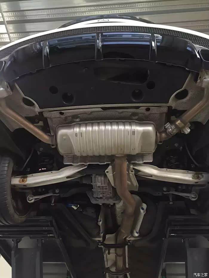 【图】干货,大家来欣赏一下m2的底盘照_宝马1系论坛_汽车之家论坛