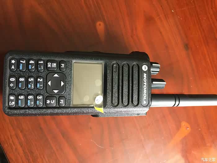 摩托罗拉gp338d数字对讲机怎样调频?