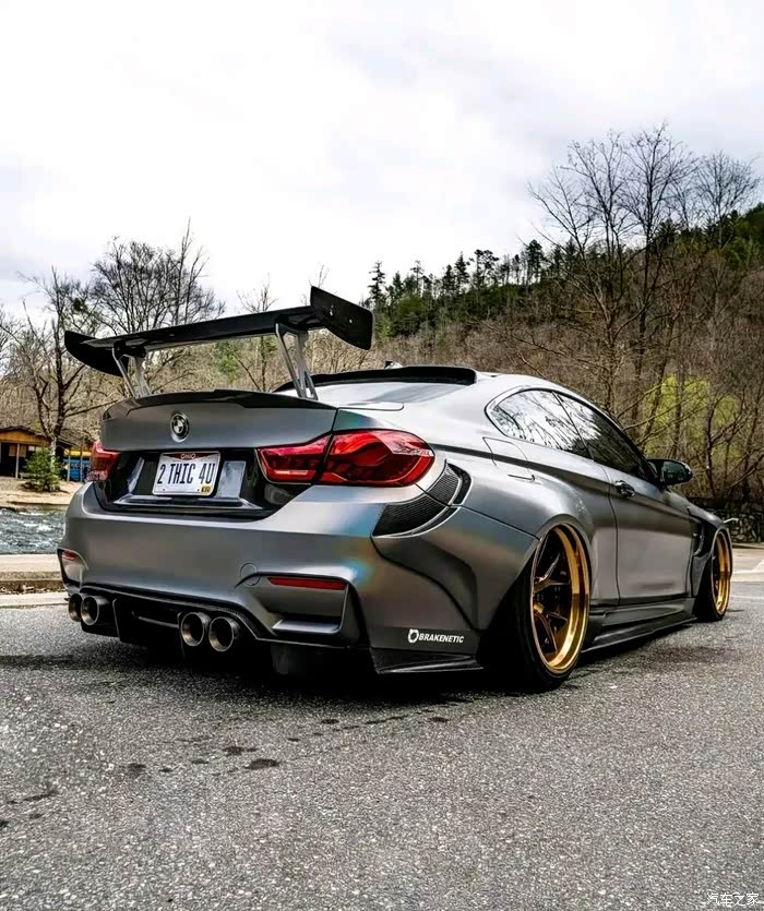 低趴的宝马,真是美的不得了.