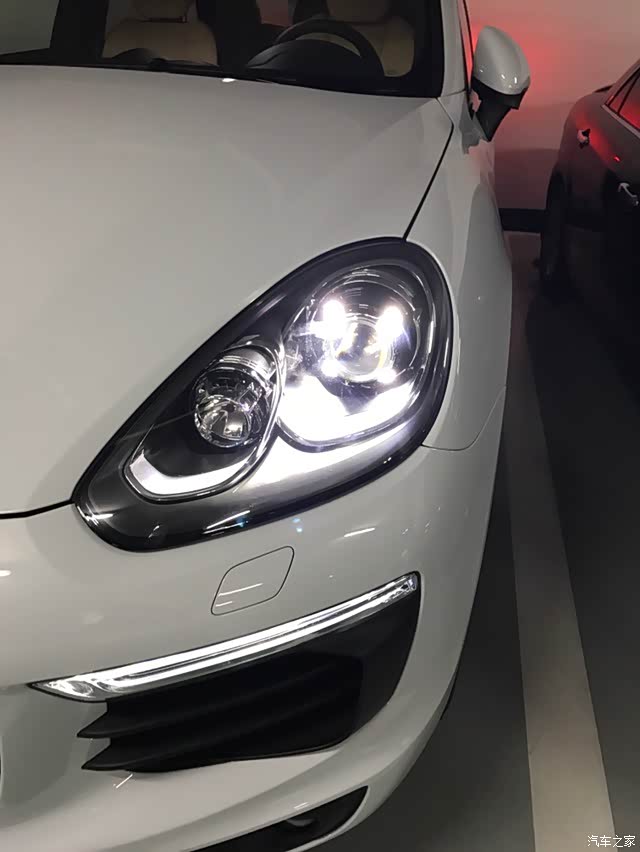 魅力与时尚2017款细花白卡宴ehybrid提车作业