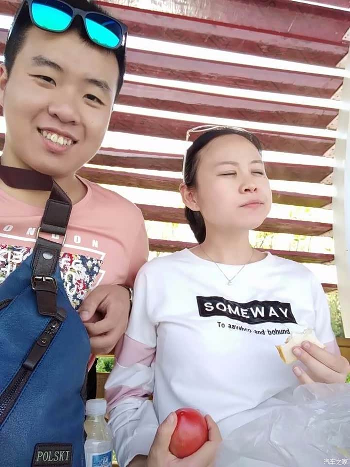 带着媳妇,开着i6,游青岛