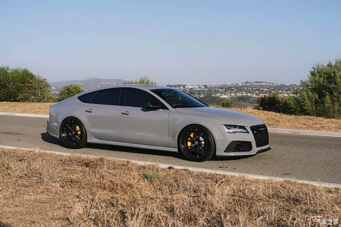 audirs7水泥灰有点喜欢上这个颜色了