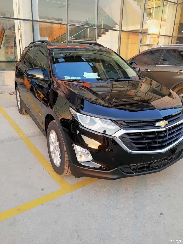 探界者普通黑与rs黑是不是两个颜色?