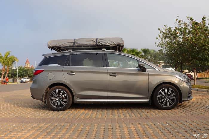 比亚迪宋maxdm床车自驾游海南抵达棋子湾