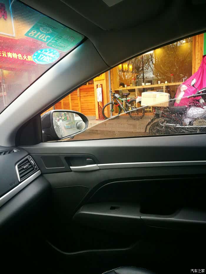 副驾驶侧玻璃门升降缓慢费劲