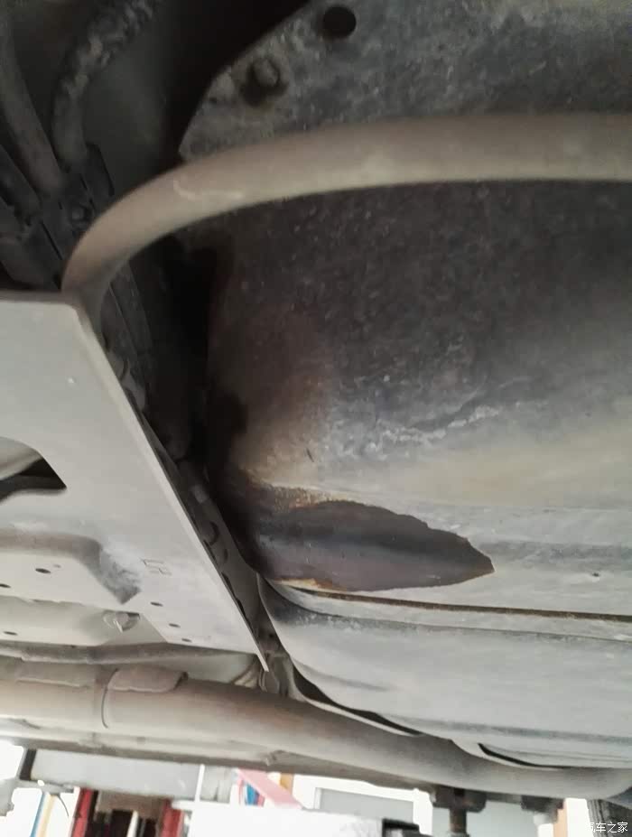 【图】油箱焊缝渗油,索赔更换中._起亚k3/k3s论坛_汽车之家论坛