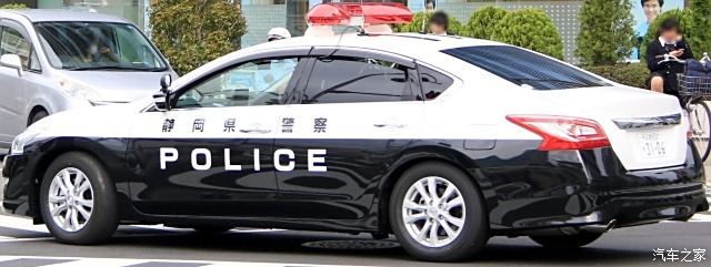 第三代天籁警车