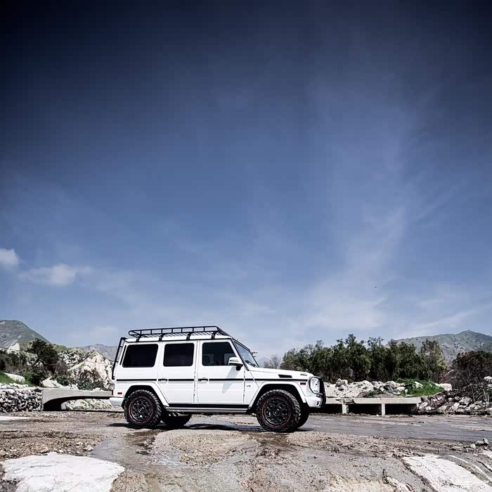 一枚白色奔驰大g,相当给力