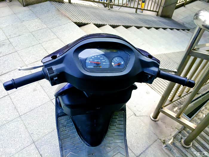 个人转让铃木超人qs150t踏板车