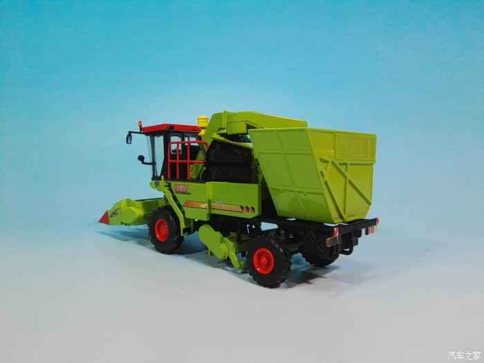 洛阳中收-联合收割机模型