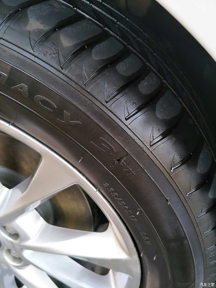 17款时尚新蒙迪欧换个轮胎多少钱