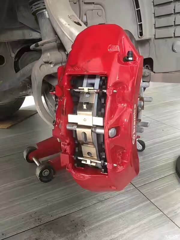 5.0的刹车就感觉红色百搭