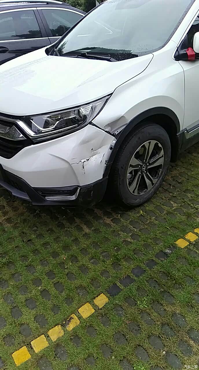 【图】悲催,追尾了!_本田cr-v论坛_汽车之家论坛