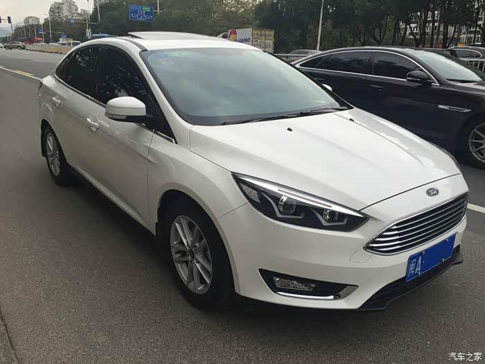 2015款福克斯三厢1.5t精英提车使用心得(感谢被设为精华贴了)