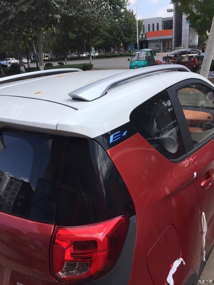 中配车顶确实是玻璃的高配没有升级