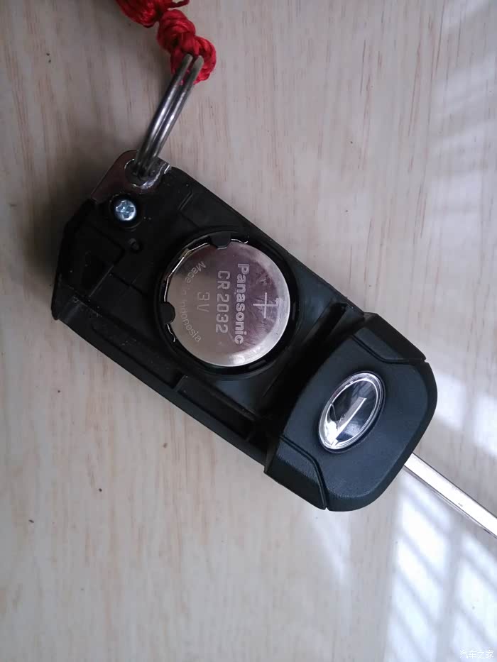 817 | 回复: 7 传祺gs4论坛 发个gs4遥控钥匙的打开方法,和电池型号.