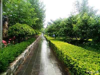 gl和我雨中漫步祖冲之的故乡-保定涞水滨河公园.有偶遇哦