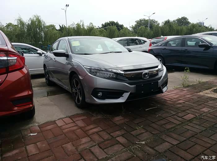 我来发几张圣辉银实车照吧_思域论坛_汽车之家论坛