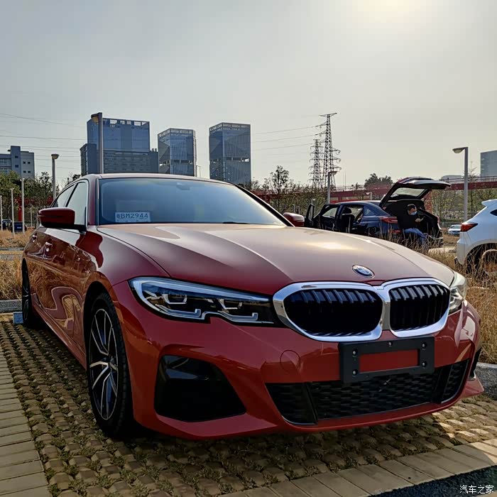 墨尔本红,尽显躁动与狂野——补交325li m运动作业_宝马3系论坛_汽车