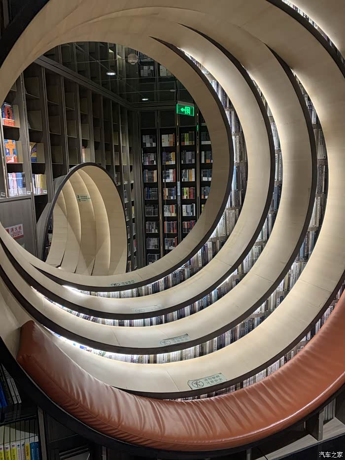 儿童图书日打卡成都最美书店钟书阁