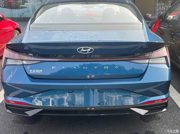 喜提蓝色的第七代伊兰特