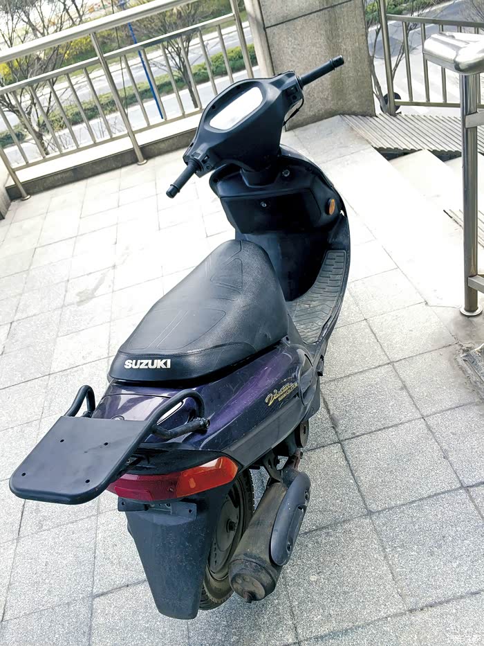 个人转让铃木超人qs150t踏板车