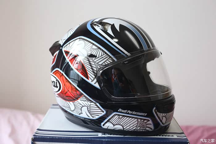 新入arai大眼仔入门级头盔勿喷