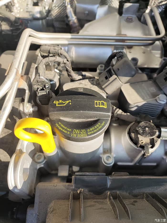 国六b的机油盖!带字儿?