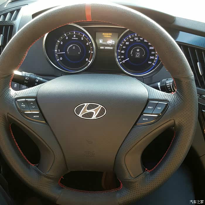 索八改碳纤维方向盘和一些小东西