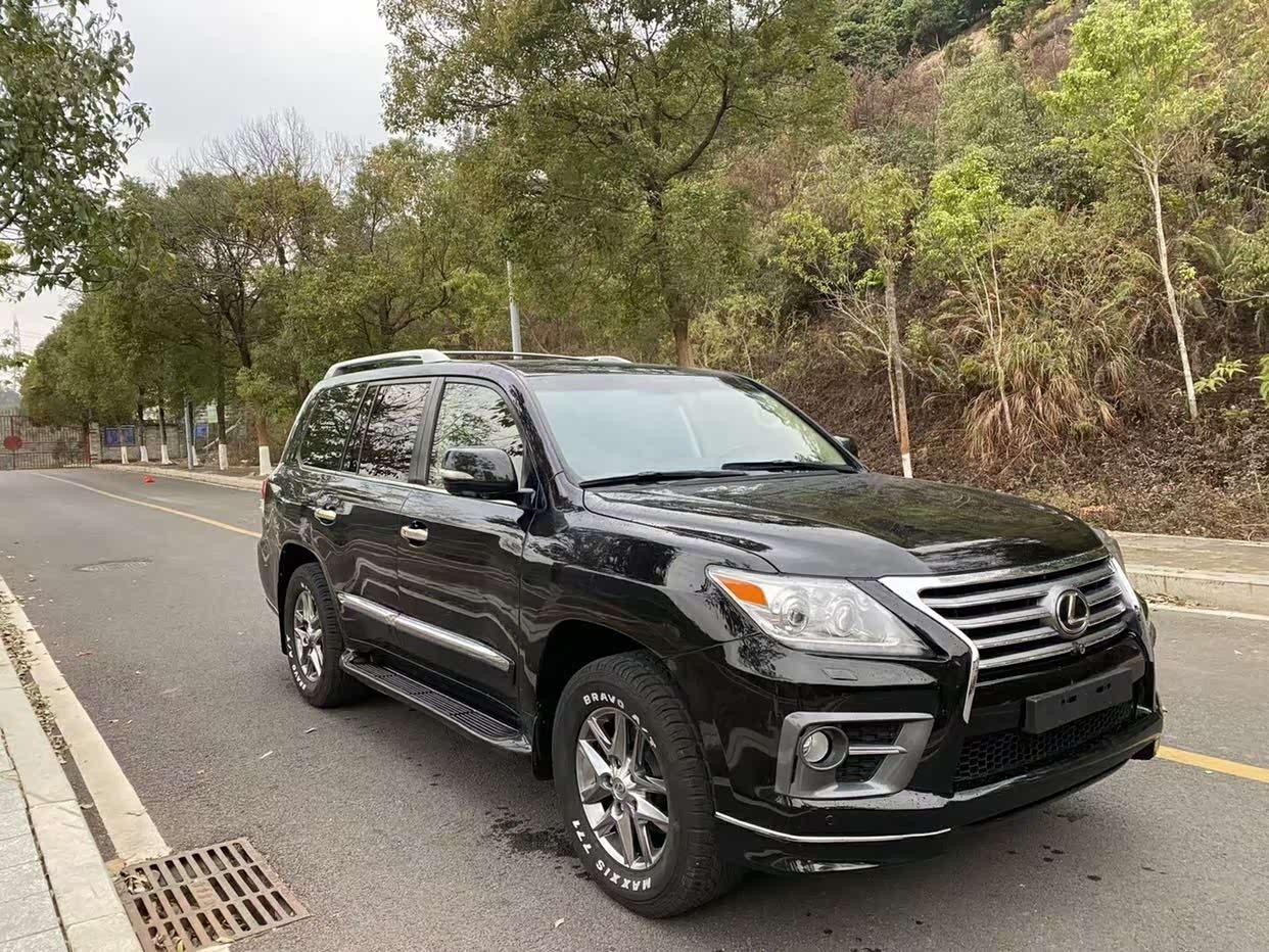 15款雷克萨斯lx570灵活的操控性充满肌肉感