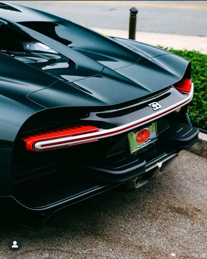 布加迪的帅气轿跑真不错.