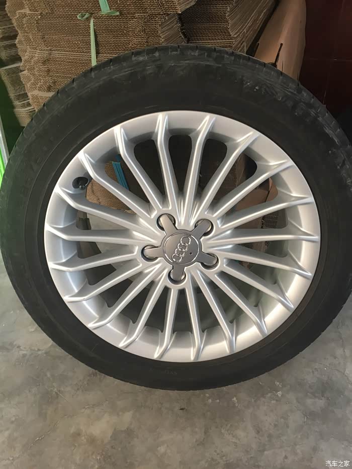 1913 | 回复: 16 奥迪a4l论坛 13款a4l银外灰内 升级18轮毂 出原厂电