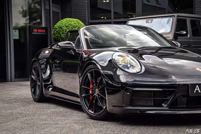 111 | 回复: 0 保时捷911论坛 在这个贯穿尾灯的年代,谁没有谁就输了