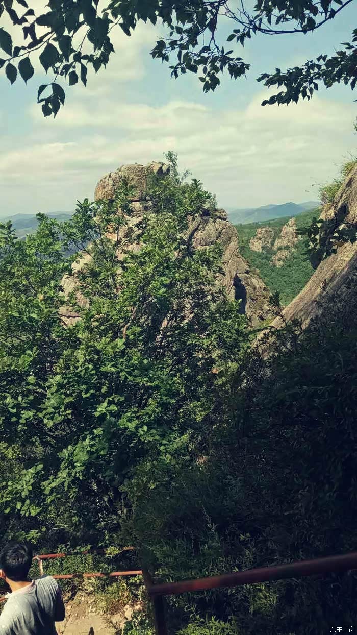 坚持就是胜利勇攀喇叭山上喇叭峰持续更新