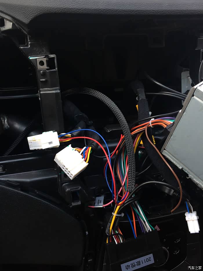 新手安装朗动多功能方向盘 哈哈哈!