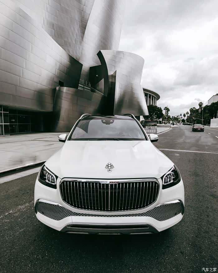 1909 | 回复: 0 迈巴赫gls论坛 白色的迈巴赫真是太时尚,太豪华了,那