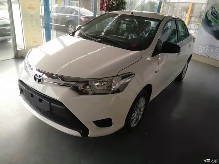 提车16l雷凌珍珠白