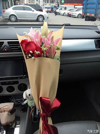【情人节浪漫到家】车内怎么能少了玫瑰花!