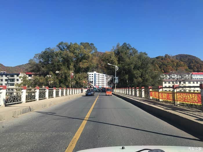 去红石国家森林公园看红叶吉林桦甸红石白山方向