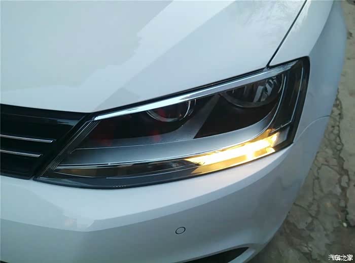 速腾的这个日行灯? 不好说是不是能达到这个亮度