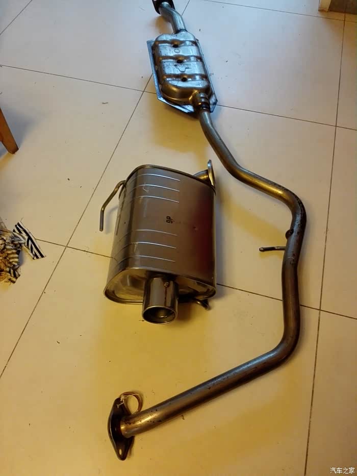 谁要森林人排气管总成给钱就拿走