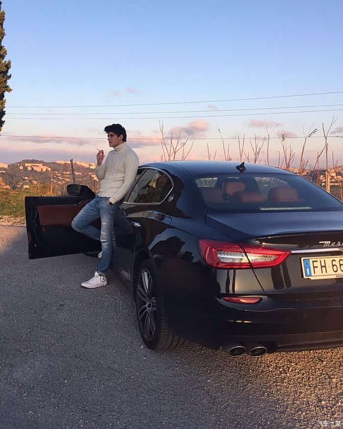【图】男人和车的拍照感觉都好一般,不是在车头就是在车尾_玛莎拉蒂