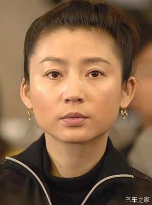 王小丫主持《回家吃饭》不错