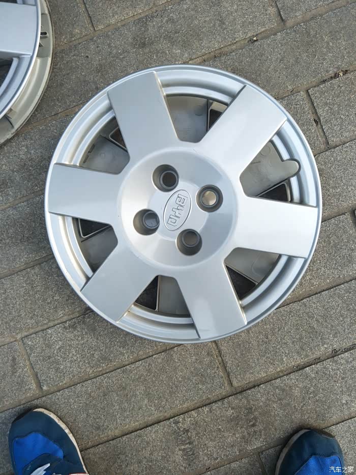 比亚迪f3轮毂盖